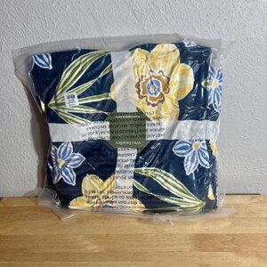 Vera Bradey Plush Throw Blanket in Daffodils Subtle 50" x 80" NWT